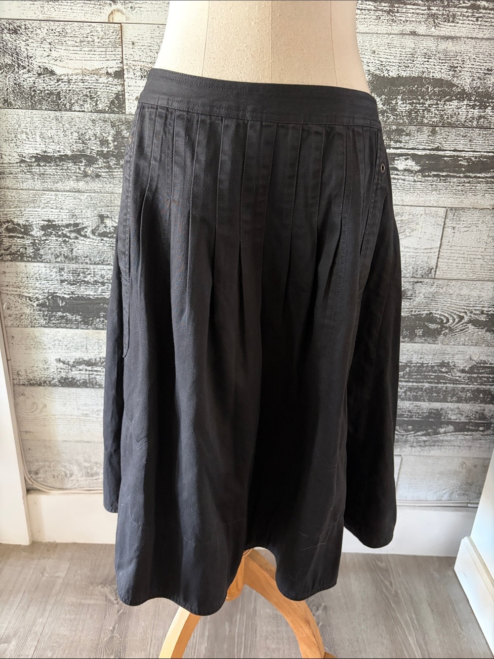 Marc Jacobs Black Pleated Women's Skirt